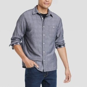 Men's Gray Button-Up Shirt